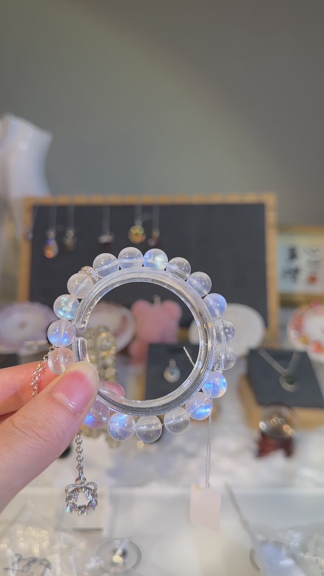 Highly polished Sri Lankan blue moonstone (9.4mm)